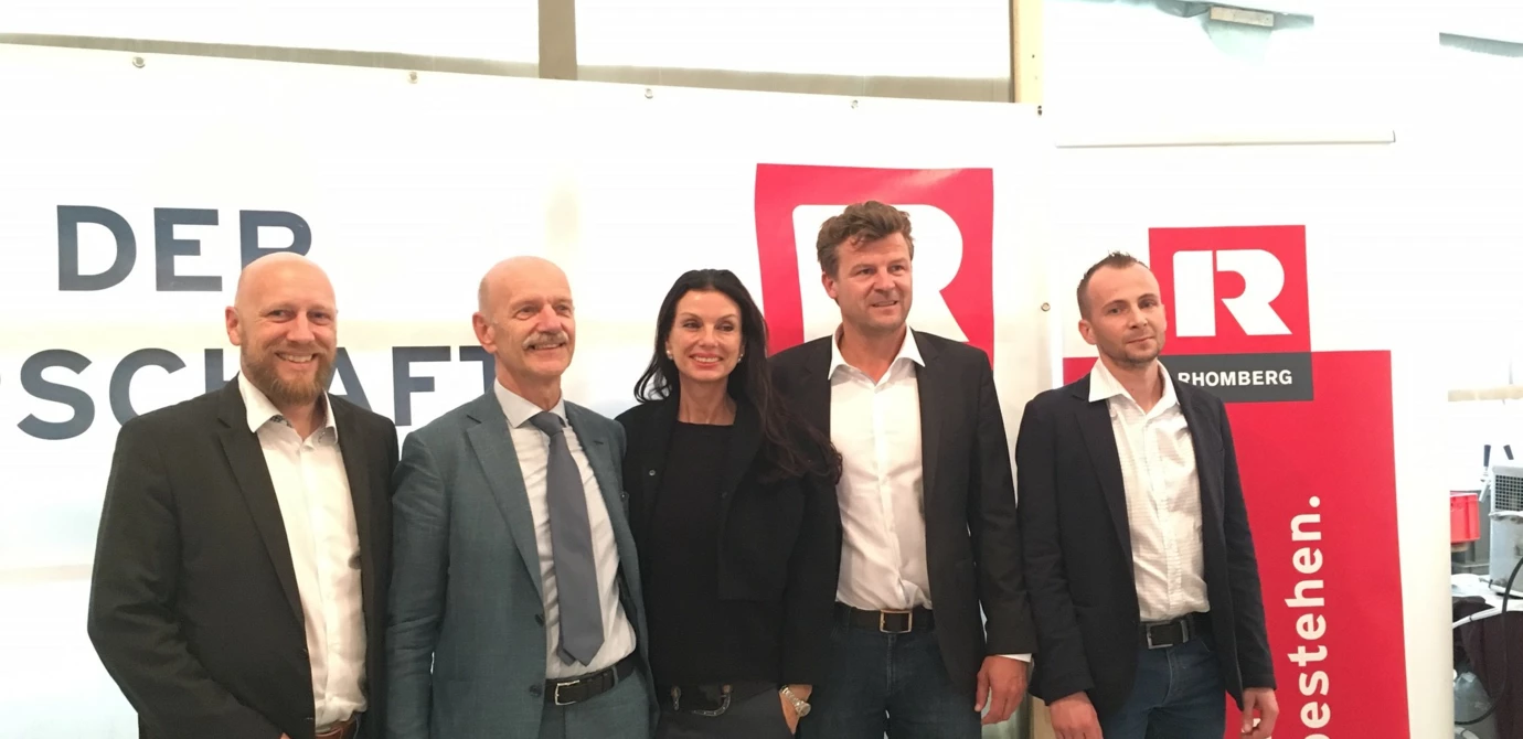 Celebrated the Ronald McDonald house topping-out ceremony (f.l.): Robert Schedl (Ronald McDonald children´s aid), Architect DI Albert Wimmer, Sonja Klima (Ronald McDonald children´s aid), Werner Rünzler, Stefan Wagner (both Rhomberg Bau).